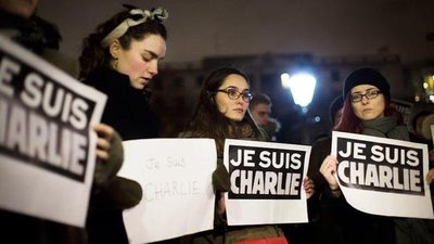 Românii din Franța solidari cu familiile victimelor atentatului de la Paris