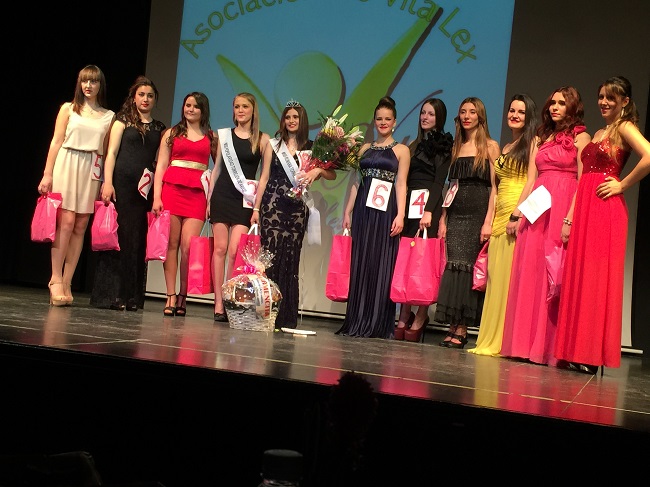 Zece concurente s-au luptat pentru titlul de „Miss România de Torrejon de Ardoz 2015”