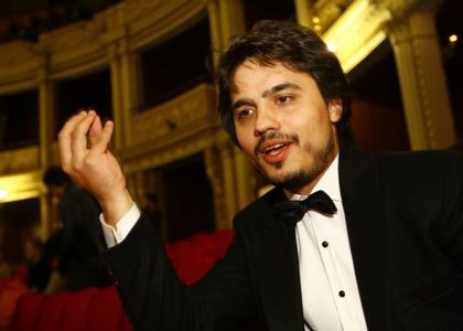 Un tenor român a câștigat concursul internațional „Operalia” de la Londra