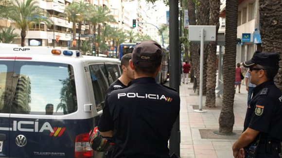 Vindeau cocaină pe stradă. Un român și un spaniol au fost reținuți în Valencia