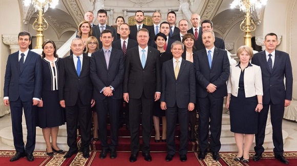 Membrii noului Guvern de la București au depus jurământul de învestitură în funcţie