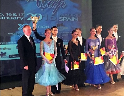 Dansatorii sportivi din România, medaliați cu aur la competiția Dance Sport Cup Madrid
