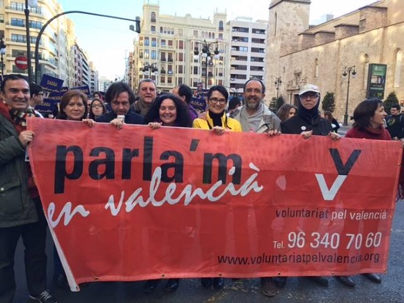 Dariana Groza, coordonator „Voluntariat pel Valencià ”: „Obosisem să dau șpăgi doctorilor și funcționarilor din România”