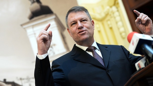 Încrederea românilor în Președintele Iohannis este în cădere liberă. Vezi ce spun sondajele