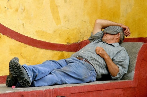 Autoritățile din Spania vor să renunțe la tradiționala „siesta”