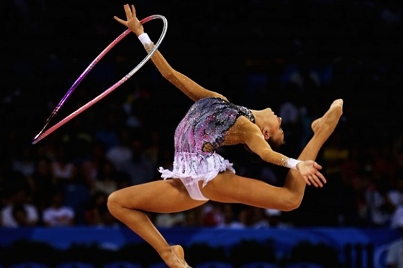 Echipele de gimnastică artistică ale României și Spaniei se confruntă la Madrid
