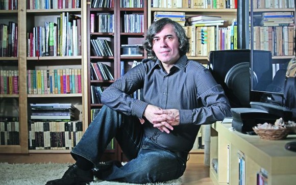 Mircea Cărtărescu, turneu literar în Spania. Volumul «De ce iubim femeile», tradus în catalană