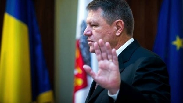 Iohannis „mulțumește” Diasporei! Legea eliminării taxelor consulare, atacată la Curtea Constituțională