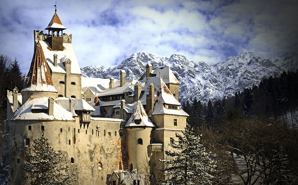 El Pais: Bran, printre cele mai frumoase 20 de castele din Europa