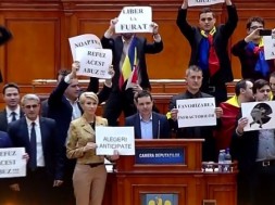 protest in parlament