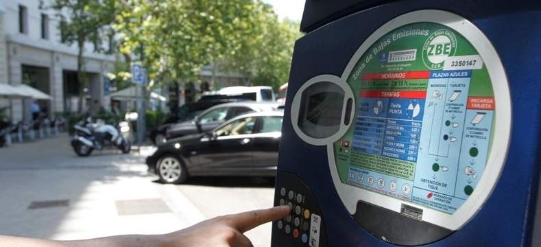Atenție la plata prin aplicație la parcarile din Madrid
