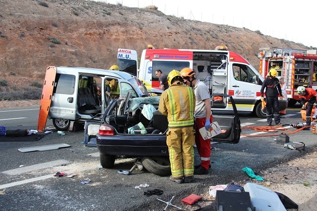 Tragedie pe o șosea din Spania. Patru români, morți într-un accident auto