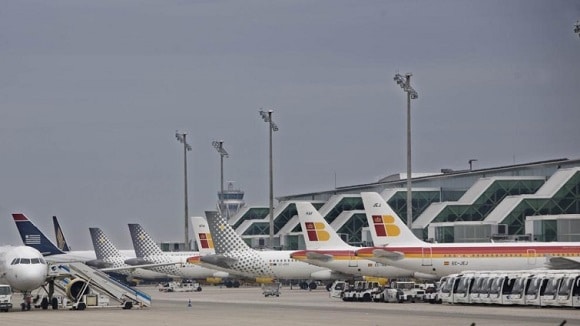 Lucrurile se precipită în Catalonia. Ministerul Transporturilor din Spania a închis spațiul aerian din Barcelona